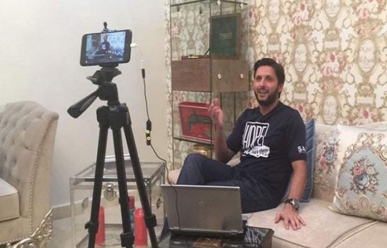 Shahid Afridi connects with fans direct and live through social media