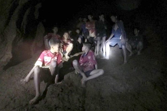 9732973b Thai Footballer Boys Cave Rescue