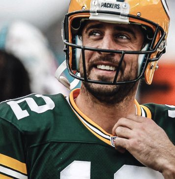 American Football: Aaron Rodgers Set To Become The Highest Paid Player aaron rodgers