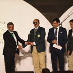 Amir Ashfaq receiving best layer of year (Blind)