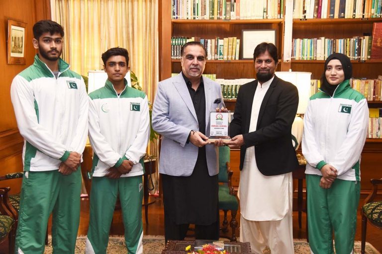 پاکستان جوجسٹوٹیم گورنر سندھ عمران اسماعیل سے ملاقات
