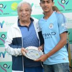 Huzaifa Abdul Rehman receive his winning shield from Senator Syed Dilawar Abbas Chairman Board SNGPL
