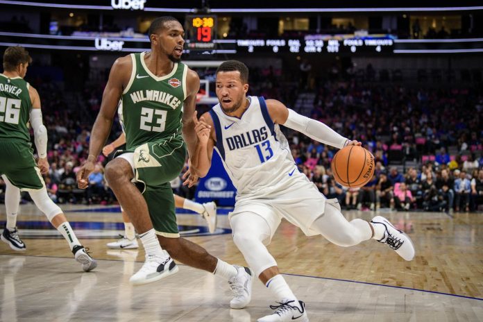 Bucks-vs-mavericks-photo