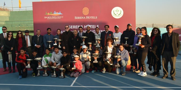 Pakistan-5th Serena Hotels National Ranking C’ship ’20: Aqeel Wins Men’s Single Title