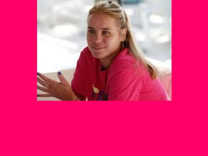 Sofia Kenin 2 self