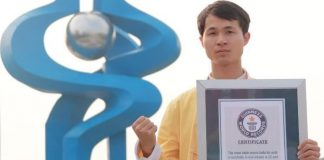 Sports Record: Hitting Most Ping-Pong Balls With Nunchaku