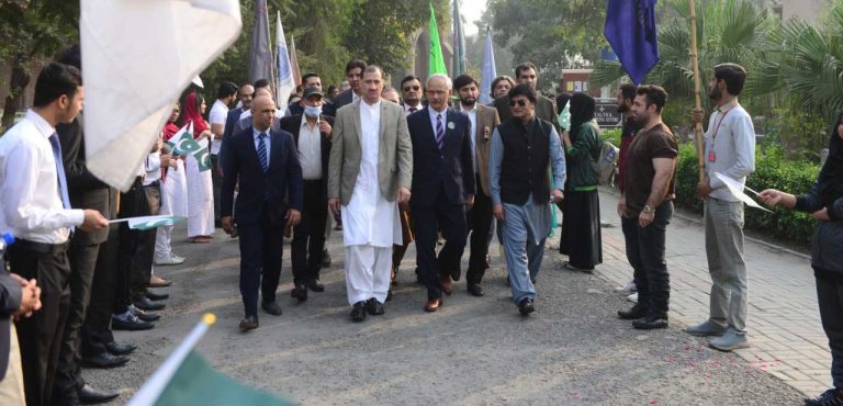 GC University-Jansher Khan Squash Complex: The Legend Inaugurates Foundation Plate