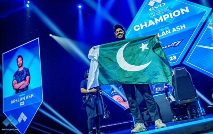 pakistan-s-arslan-ash-bags-tekken-world-tour-finals-2023-in-new-orleans-1705311875-7511
