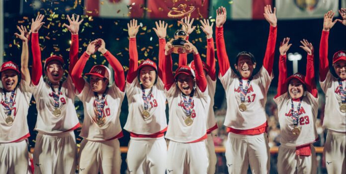 31bcbc0e-9ca3-1358-bdda-8b79bc7f707e Japan Softball Team Celebrates 2024 World Cup Victory